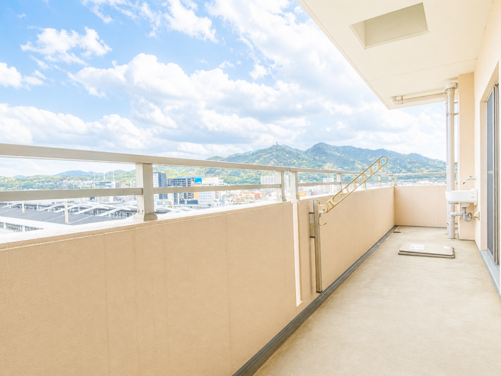 エバーライフ新山口駅前の - 山口市の小郡の小郡不動産