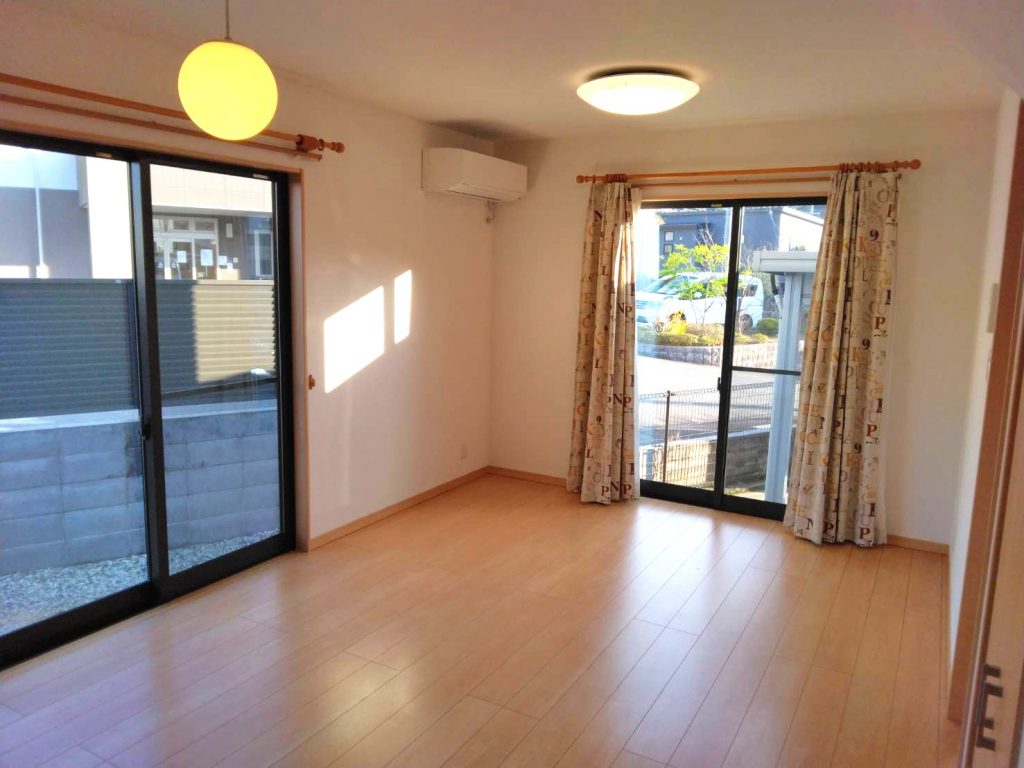 シャトーグレースAの - 山口市の小郡の小郡不動産