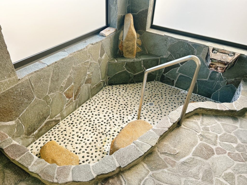 楠木町　温泉のある家の - 山口市の小郡の小郡不動産