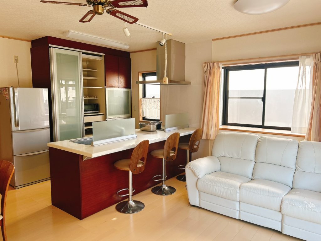 楠木町　温泉のある家の - 山口市の小郡の小郡不動産