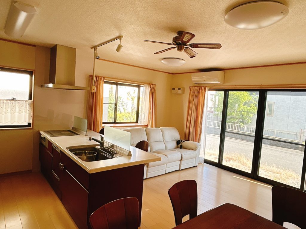 楠木町　温泉のある家の - 山口市の小郡の小郡不動産