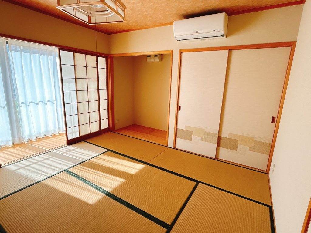 楠木町　温泉のある家の - 山口市の小郡の小郡不動産