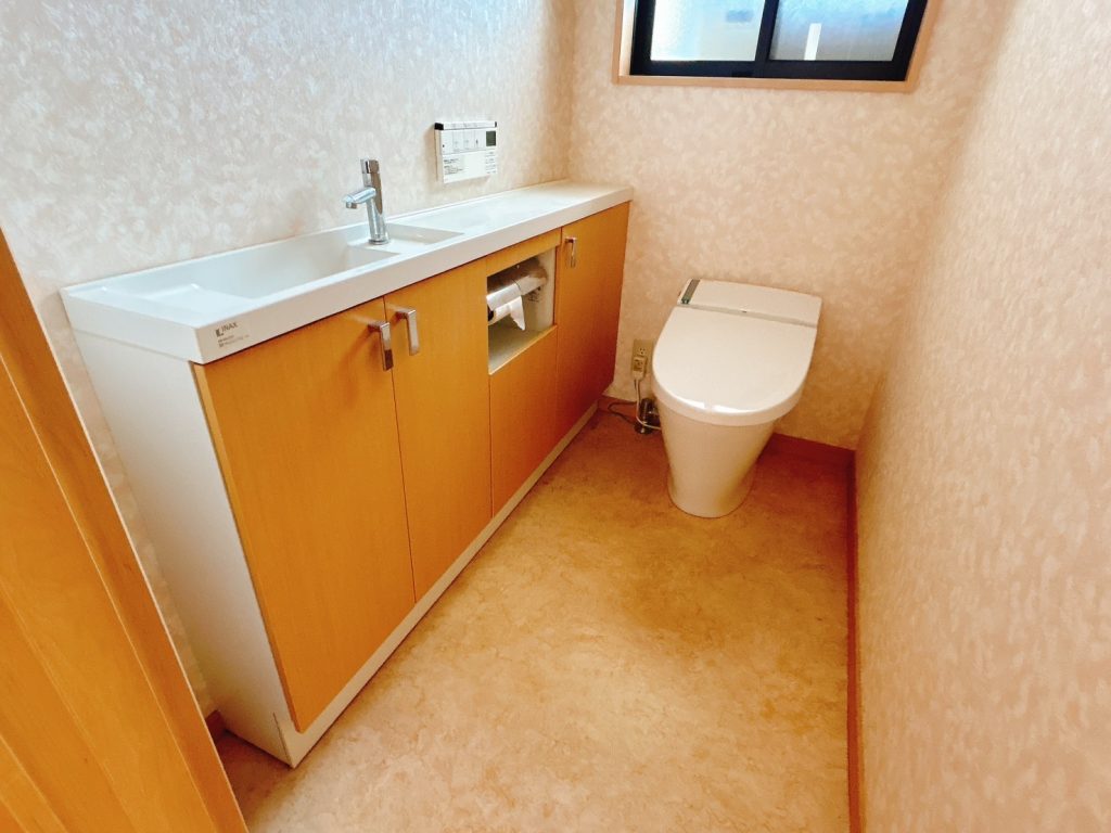 楠木町　温泉のある家の - 山口市の小郡の小郡不動産