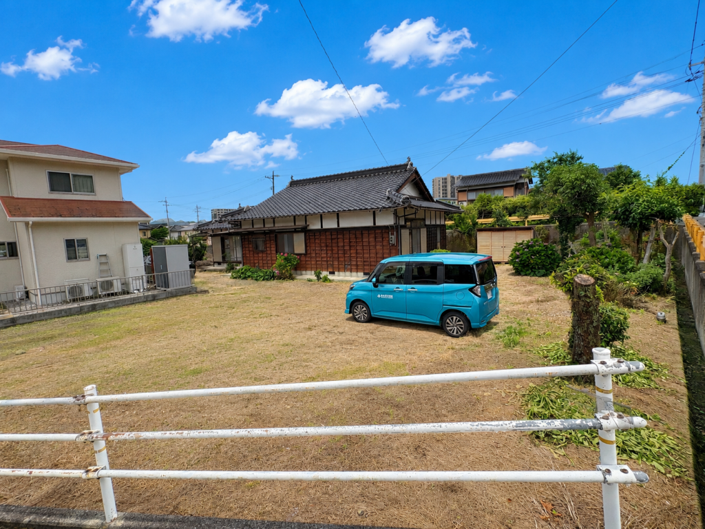 小郡下郷中古物件の駐車スペース - 山口市の小郡の小郡不動産